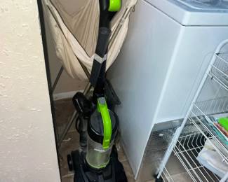 BISSELL VACUUM