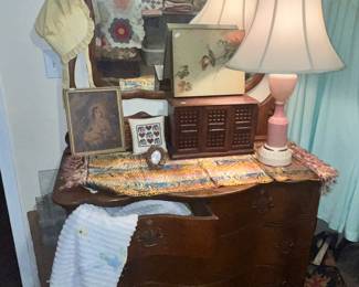 ANTIQUE OAK DRESSER w/ SERPENTINE FRONT