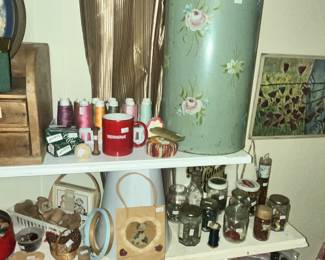 VINTAGE TOLEWARE UMBRELLA STAND