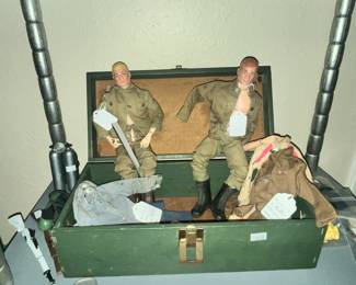 VINTAGE GI JOE FIGURES, FOOTLOCKER & CLOTHES