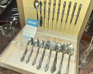62 PC WM. ROGERS "VICTORIAN ROSE"