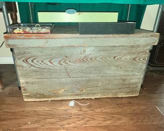 FABULOUS PRIMITIVE PINE TRUNK