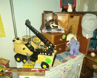 VINTAGE "NYLINT" CRANE