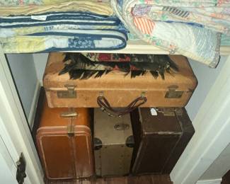 VINTAGE LUGGAGE