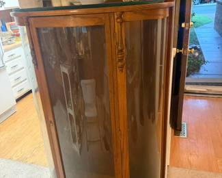 Carve Glass Cabinet
