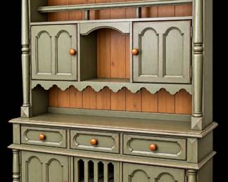 Broyhill French Country China Cabinet Hutch