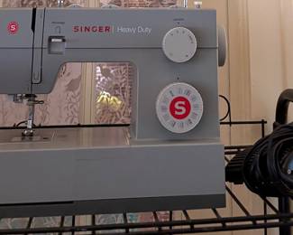 Singer Heavy Duty Sewing Machine