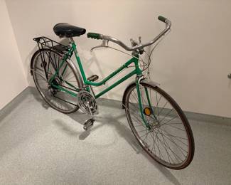 Schwinn Varsity road bike