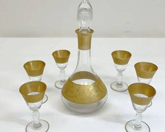 Nostalgic Gold And Glass Decanter With Six Cordial Glasses