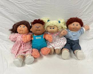 UPDATE 70s And 80s Dolls  Cabbage Patch And My Friend Mandy Plus Acessories
