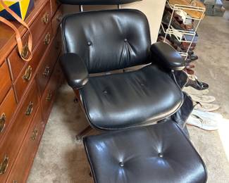 Eames replica