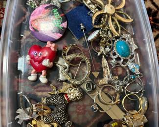 Brooches and pins