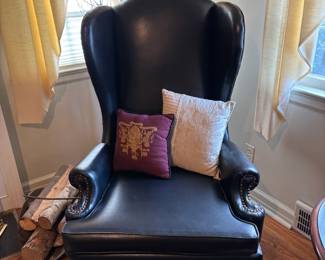Leather arm chair