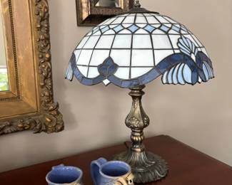 Tiffany style table lamp