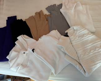 Ladies XL pull over knit sweaters