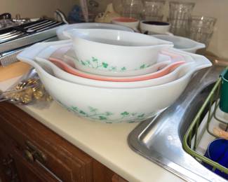 Vintage Pyrex 