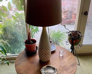round Paul McCobb table