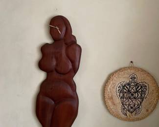 mahogoney clock Hawaiian shield