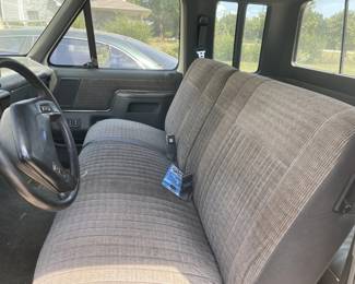 1990 Ford F150 XLT Lariat with 87937 Miles. $9,2500