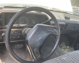 1990 Ford F150 XLT Lariat with 87937 Miles. $9,2500