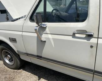 1990 Ford F150 XLT Lariat with 87937 Miles. $9,2500