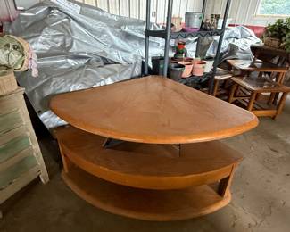 Rising table