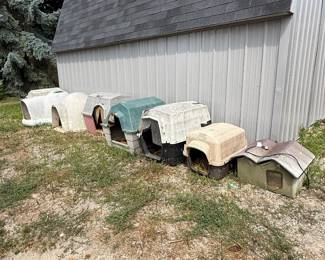 Insulated cat/dog houses