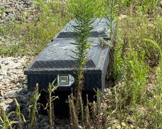 Tool box for truck bed