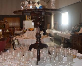 1800's Tilt-Top Pie Crust Table