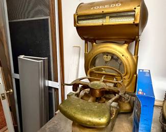 antique Toledo Scale barrel-style computing scale from the early 20th century