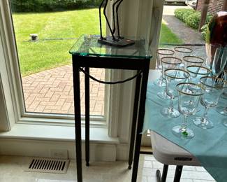 Metal and glass Plant stand
