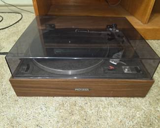 Pioneer turntable