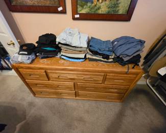 Oak dresser, mens jeans 42x30, 2X