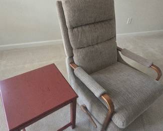 Beige recliner/petite