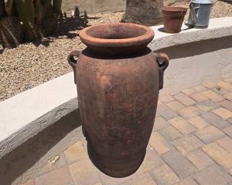 Outdoor urn