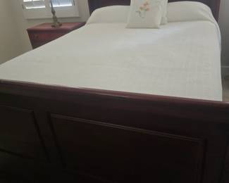 Queen sleigh bed/ Newer Mattress