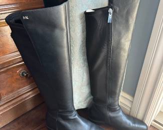 Michael Korrs new leather boots with stretch backs 7.5