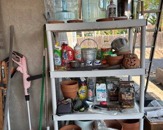 5 gallon water bottles, wild, bird, food, plant pot yard, helpers,
