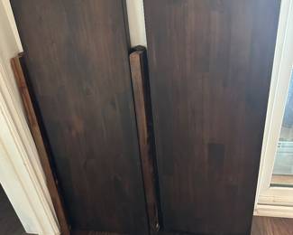 Two draw leaf sections can be added to table for one or two more feet of table if wanted