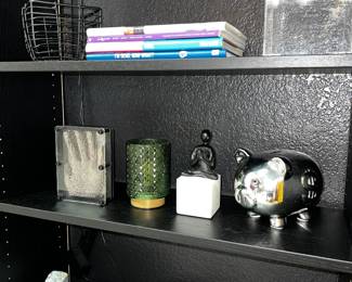Assorted Home Décor & Decorative Accessories