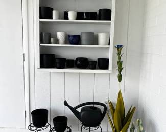 Garden & Patio Collection – Planters, Plant Stands, Watering Can & Metal Yard Art