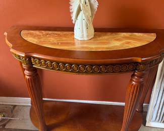 #25 - $110 - Entry table 38Wx15Dx30H