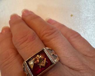 #75 - $500- Masonic 10Kt gold red stone Men ring 