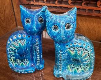 #69 - $140 -Pair of of 1960-1970's Flavia Montelupo Italy Bitossi Ceramiche Tuscany - Pair of 2 blue cats - one ear repaired - 6 1/2" Tall