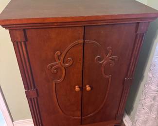 #4 - $100 - Small cabinet 24x14x42