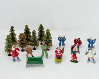 107 VintageMiniWinterFigurines