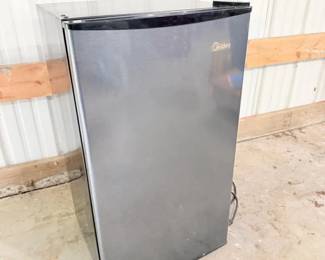47 MideaCompactRefrigeratorFreezer