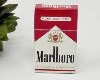 92 VintageMiniatureMarlboroFlipTopNoveltyMatchbox
