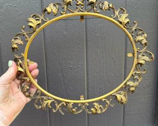 078 ornaterococostylegiltbrassroundpic