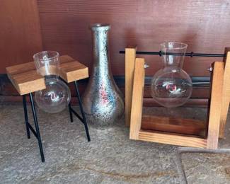 448 decorativeglasswithwoodvases